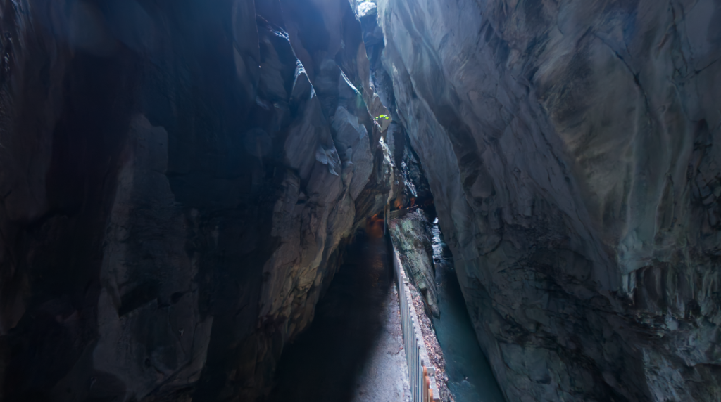 Grotte Wasserfall